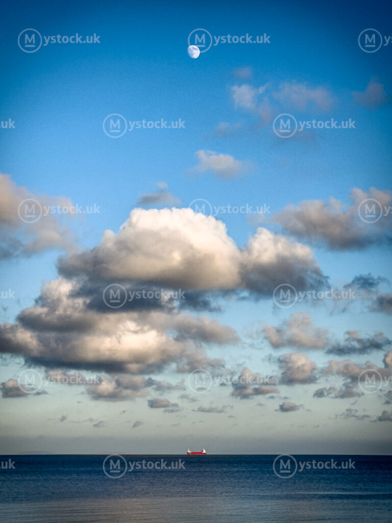 Moon Over a Working Horizon, Minehead