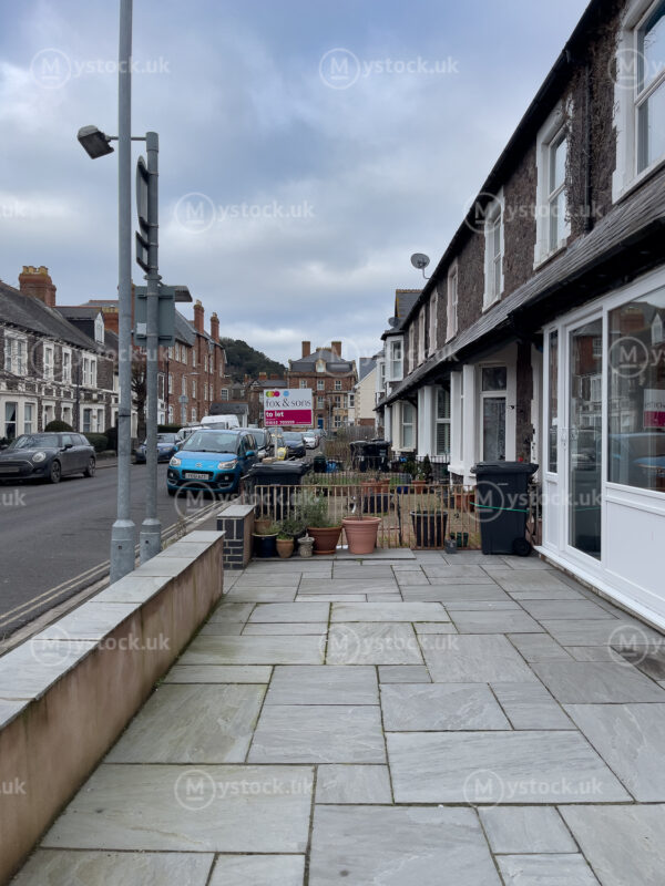 Quiet Charm: A Glimpse of Minehead’s Street Life